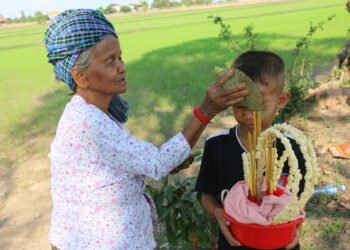 ច្រត់ព្រះនង្គ័លនៅសំបូរព្រៃគុក