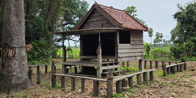 ឡើងអ្នកតានៅតំបន់សំបូរព្រៃគុក