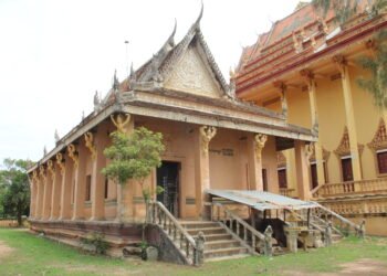 មត៌កបុរាណនៅវត្តស្លែង