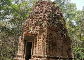 ប្រាសាទឧទ្ទិសដល់ព្រះព្រហ្មនៅសំបូរព្រៃគុក